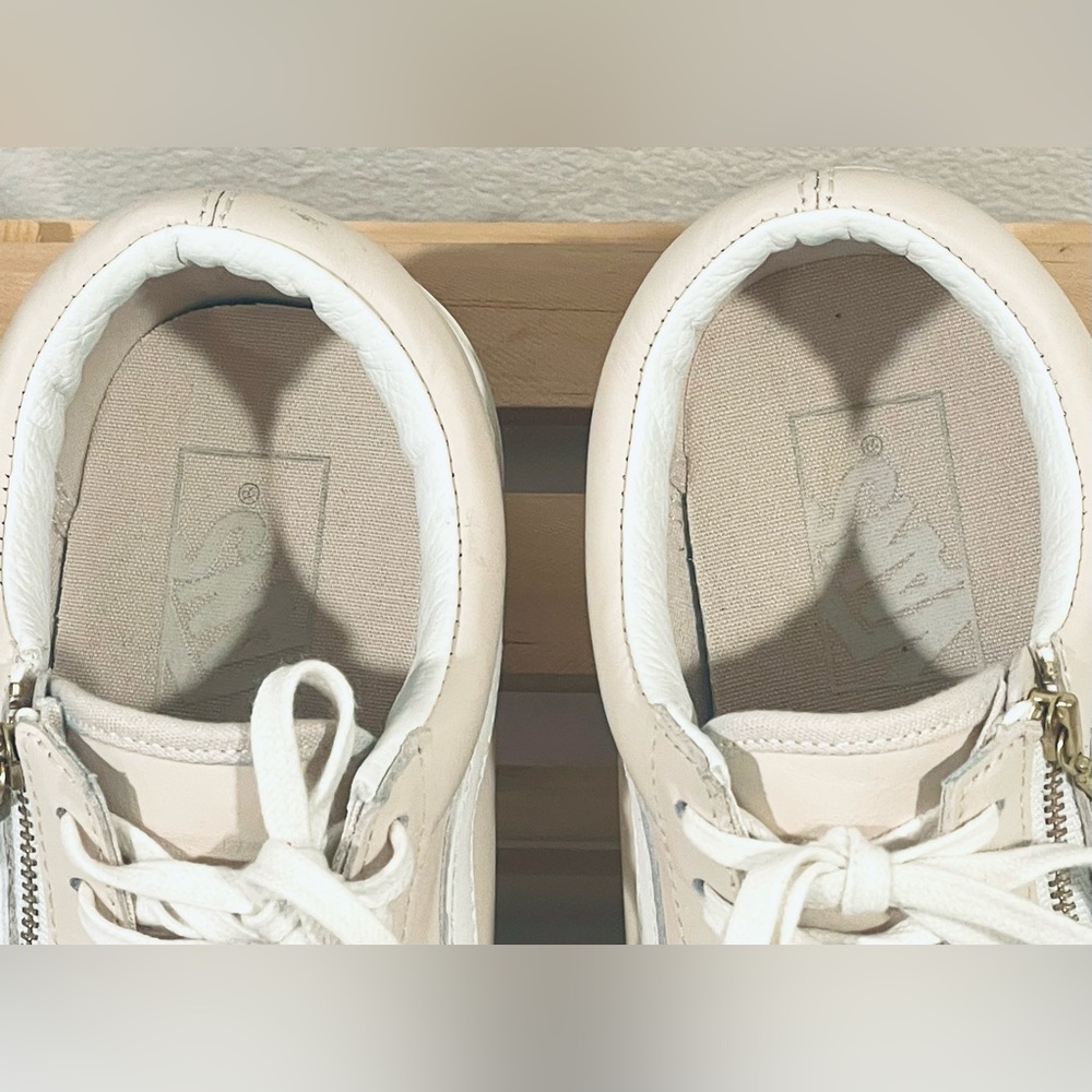 Rare Find! Vans Old Skool Light Pink Leather Men 7.5 | Wm 9 | EUC - Picture 11 of 12